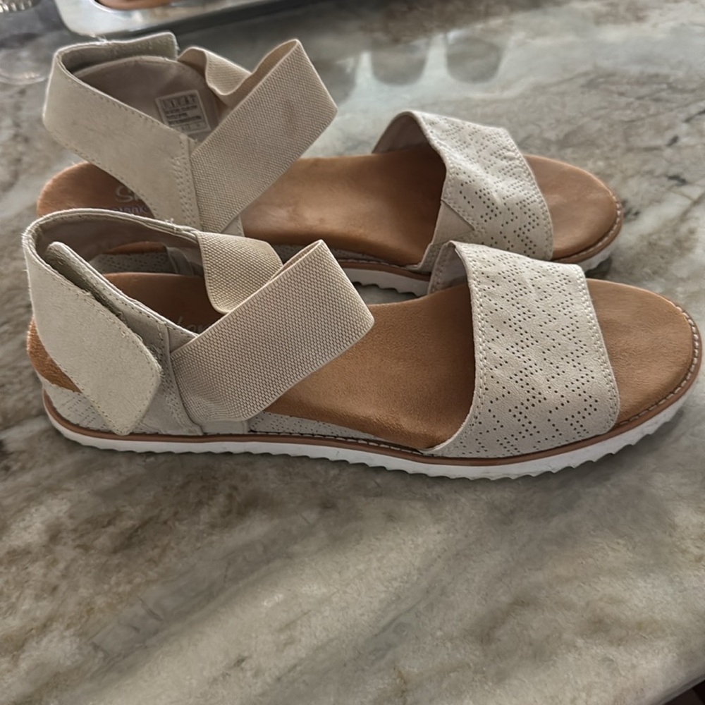 Skechers Size 11 Memory Foam Sole Adjustable Sand… - image 2